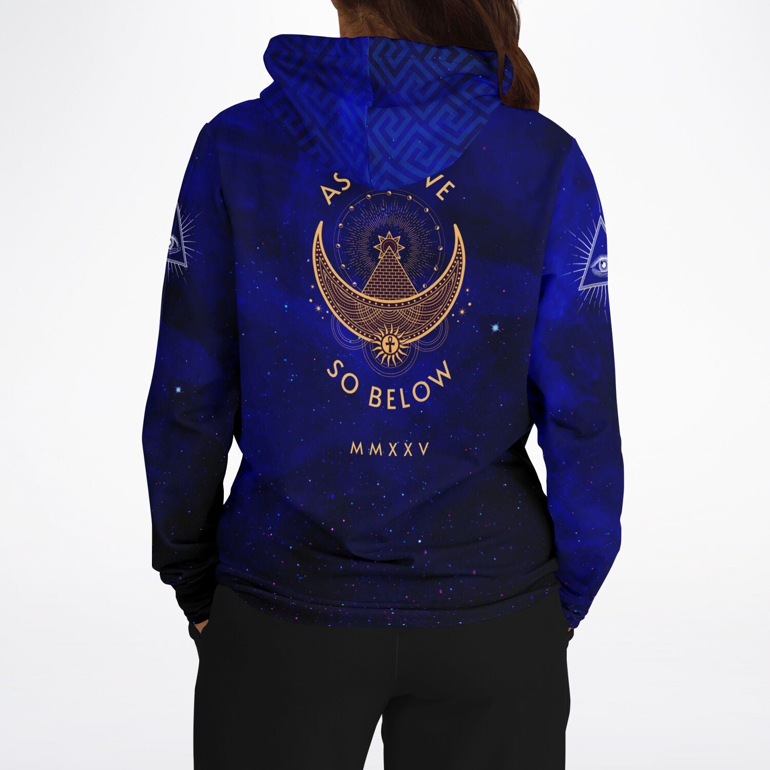 Elivior's trendy hoodie features a crescent moon alongside the Eye of Providence, incorporating Illuminati and Masonic symbols. This celebrity streetwear piece is sure to make a statement.